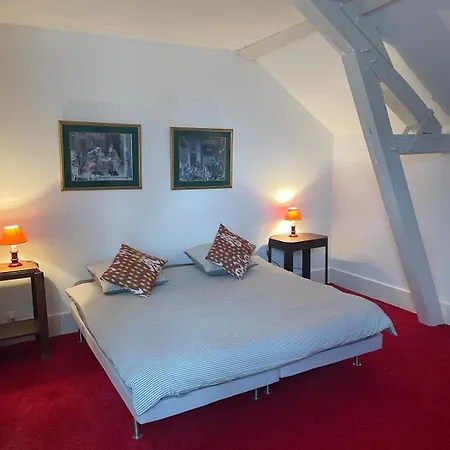 Holiday home Ancien Moulin Au Bord Du Loir, Avec Piscine Chauffee