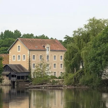 Ancien Moulin Au Bord Du Loir, Avec Piscine Chauffee Holiday home